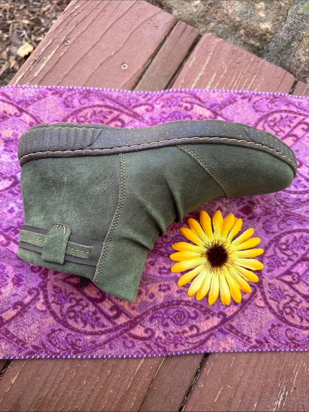 🩷 CLARKS; NICE Women’s Teal Suede-like 1-inch Wedge Booties w/Side Zipper; Sz. 9